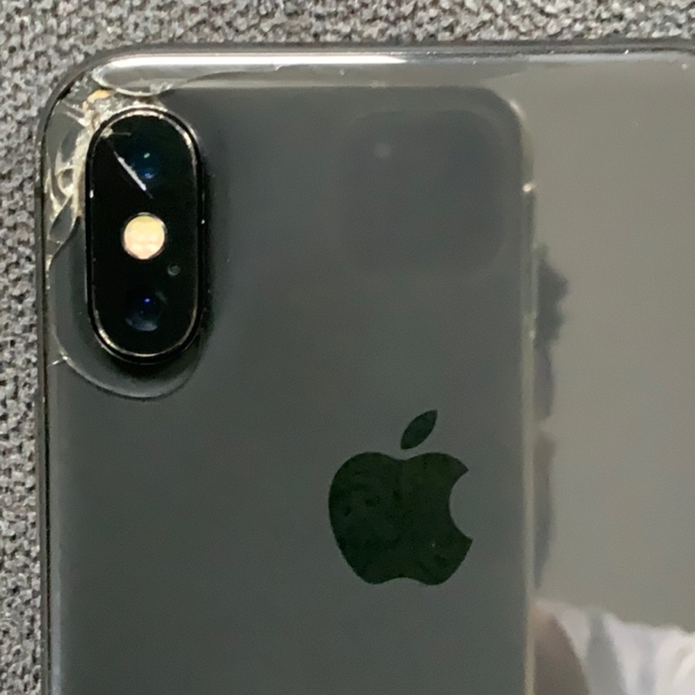 iPhone X - Picture 2 of 6